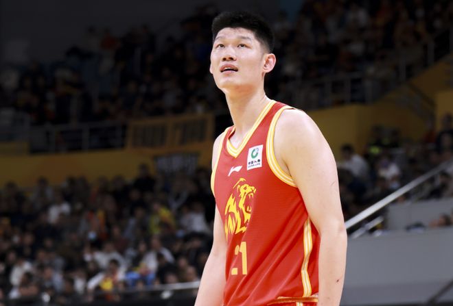 火箭助教艾维竞争独行侠帅位