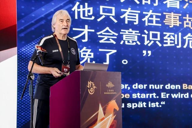 德约五盘憾负止步法网第三轮,赛后采访尽显大将风范
