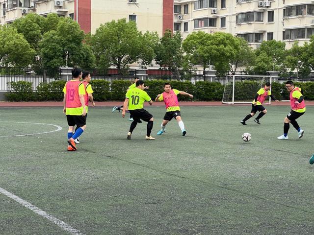 官方:武汉三镇主帅苏亚雷斯下课;执教13场3胜6平4负