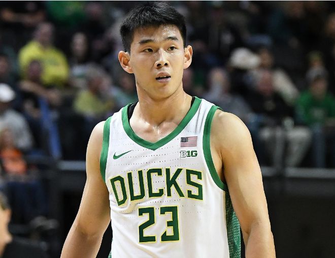 奥尼尔在批评了艾顿在湖人的表现后，仍希望湖人能在内线有所作为