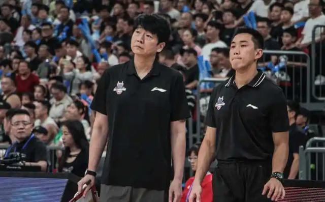 字母哥阿德巴约开始合练!一同观战WNBA 热火夺冠前景不被看好?