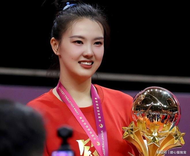 阿娇终于瘦回来了！芭莎活动生图，瘦下来状态直接逆袭