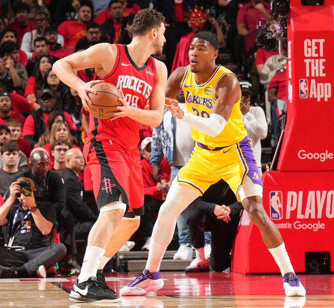 NBA夏联：郭昊文DNP国王三分准绝杀篮网 7号秀25分杰明23+7