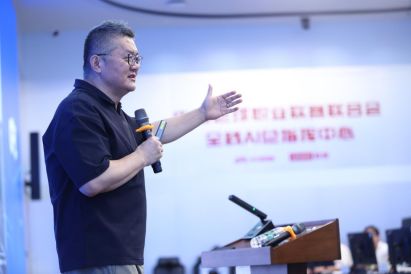 底薪签下博格丹！火箭又拿下落选秀，13+2框架成型还缺最后两人