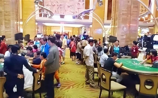Shams：麦科勒姆与老鹰队达成1年2100万美元提前续约合同