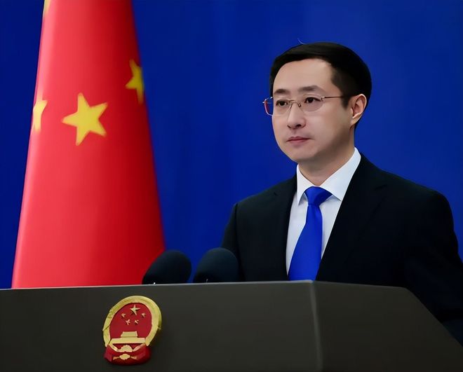 中国男篮热身赛程公布！5天连打3场，球迷调侃：苏亚雷斯上不上？