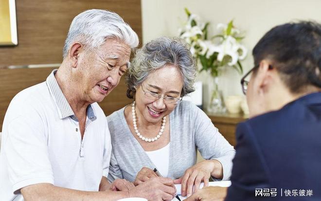 李小冉官宣离婚不到一天，前夫传来噩耗，难怪时隔一年才公布！