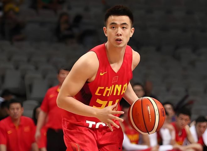 东契奇从未游说老詹小里留下!最想要顶级中锋 渴望拥有争冠球队