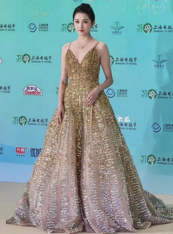 舟山60岁渔民落水失踪,11天后生还回家?儿子:父亲确实掉到海里了,回家后和他聊过落水后的经历