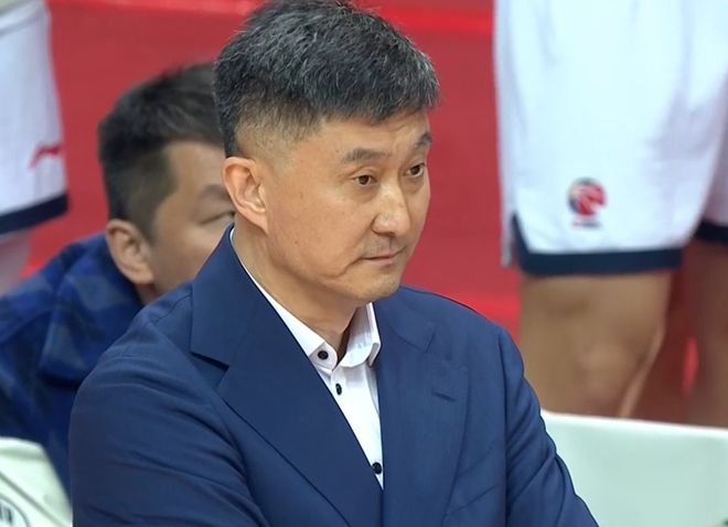 深圳中学有个羽毛球“大神”:对战过奥运冠军,还想挑战林丹