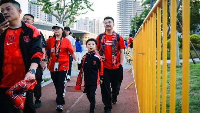 8年前豪取四金,8年后四大皆空,创亚运会历史最差战绩,中国篮球怎么了?