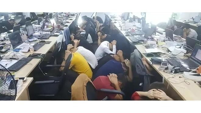 Shams：麦科勒姆与老鹰队达成1年2100万美元提前续约合同