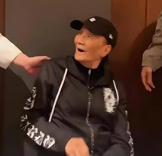 现场|张雨霏,赢了比赛还在跟自己较劲的人