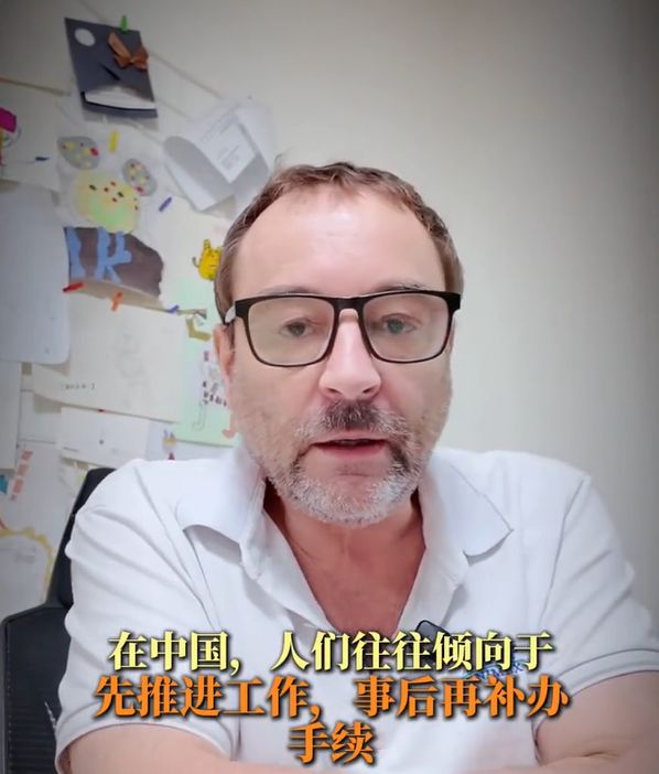 独家“怪癖”曝光!辛纳拒戴白帽暗藏胜率玄学,温网未尝一败