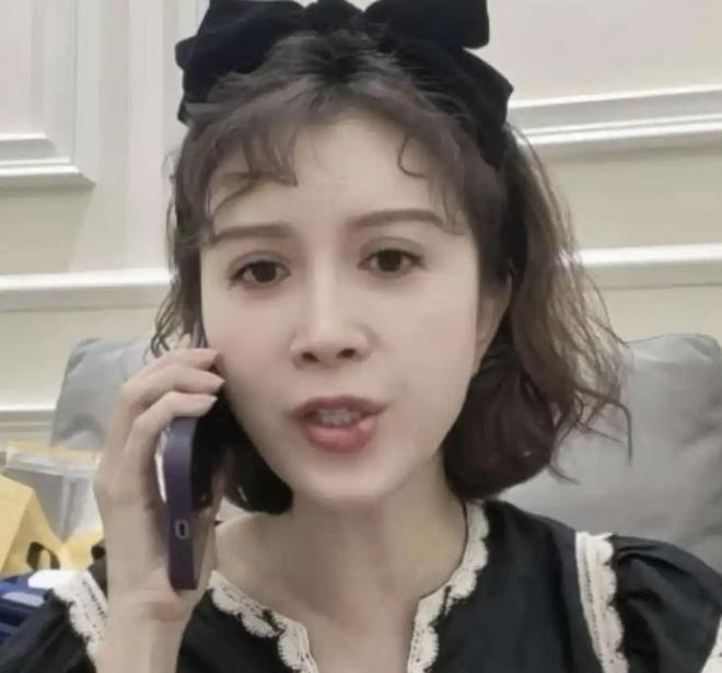荷兰足协：向加克波及其家人表示慰问；他决定继续留在荷兰队