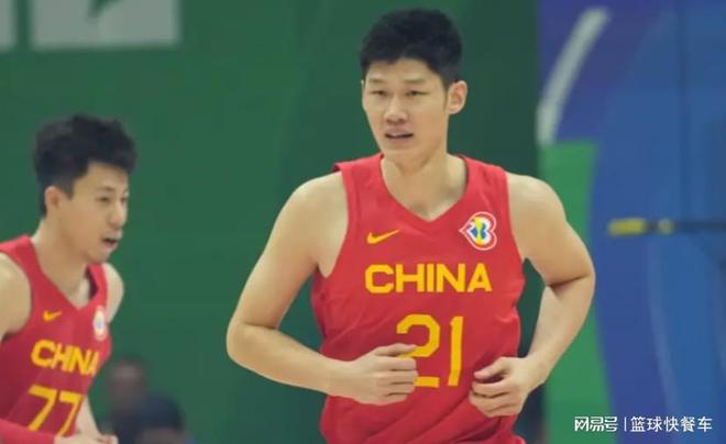 卢伟回忆G4逆转首钢!直言靠调整取胜,球迷反问:没大白边能赢?