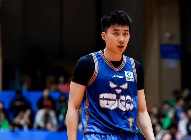 梅开二度,赣州瑞狮中场骆安琪当选中乙第15轮最佳球员