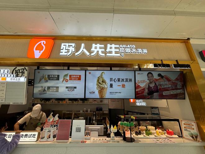 白鹿事件升级!泰国见面会取消后,缅北视频又被扒,黑历史曝光