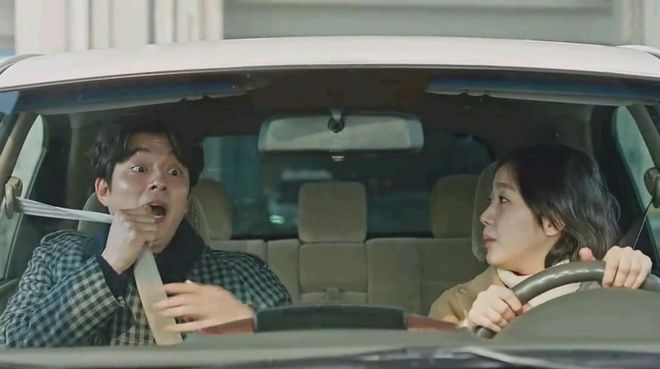 "你妈为你舞动" 大尺度猎奇《你妈》更新:巨乳丰臀