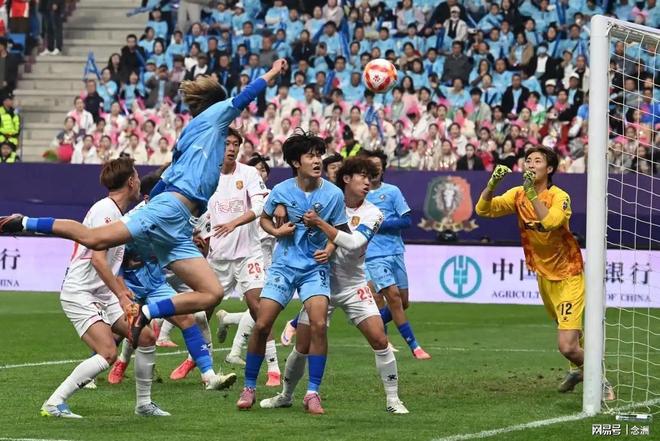 泥石流致吉隆口岸联检大楼被毁 尼泊尔一村被夷为平地