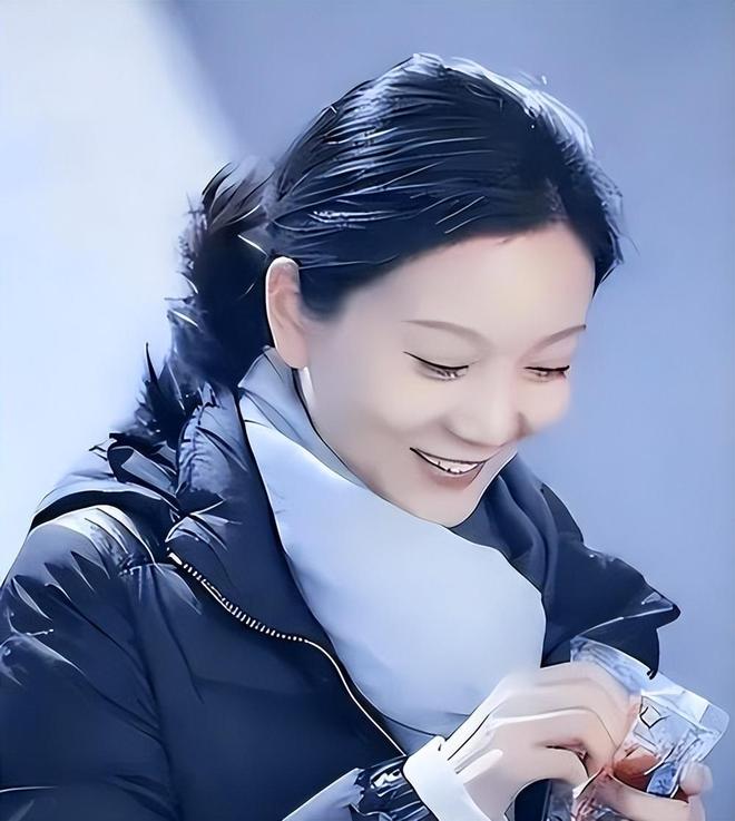 于和伟给8个哥姐全款各买一套房，被三哥指着鼻子骂，从不解释的他，这次红着眼回了一句话..