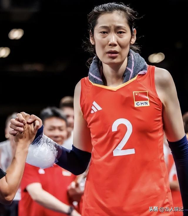从川西高原到全国赛场 色达女足与全国少年“足”下同心