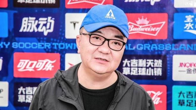 黄一鸣自曝:王思聪每次约她,车费都给10万,来给5万,回再给5万