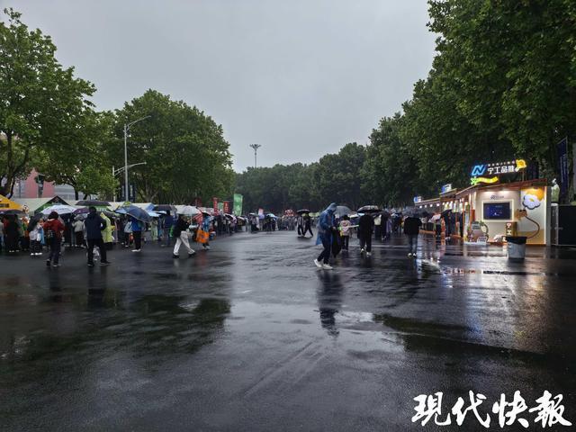 “SHE”成员Selina任家萱近况曝光,体重超160斤,社交账号已经停止使用半年以上