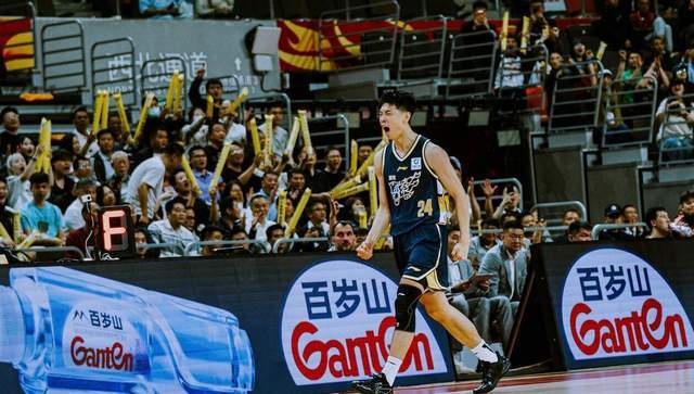 温网“一轮游”延续低迷状态,下半年郑钦文“一场一场来”