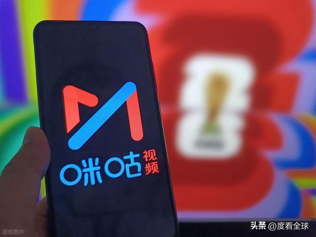 刚到美国装备就被偷个“精光”!世界杯首个热梗诞生:“英格兰队被偷得只剩裤衩了”